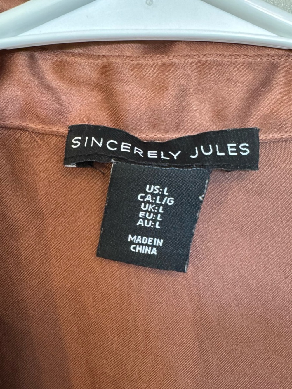 Sincerely Jules Silky Tank - Picture 4 of 7
